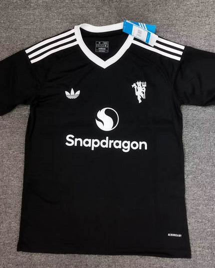 Man. Utd GK Black 24/25 Standard Kit