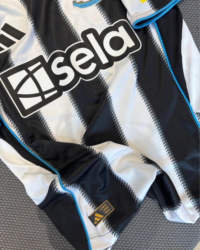 Newcastle 25/26 Home Player Edition Shirt