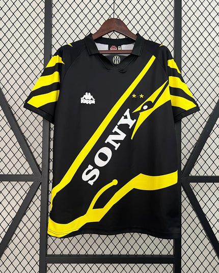Juventus 1996/97 Third Shirt