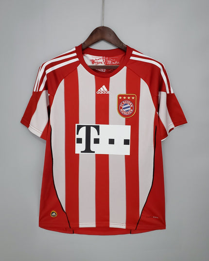Bayern 2010/11 Home Shirt