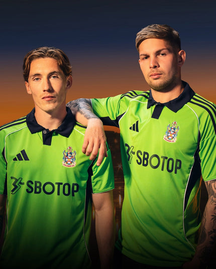 Fulham 2025/26 Away Shirt