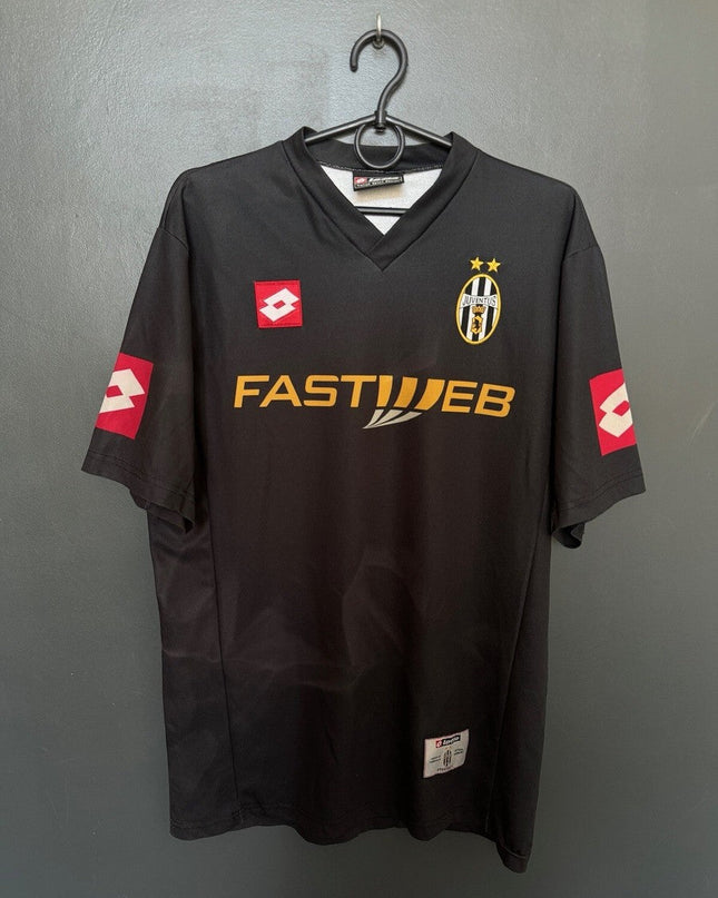Juventus 2001/02 Away Shirt