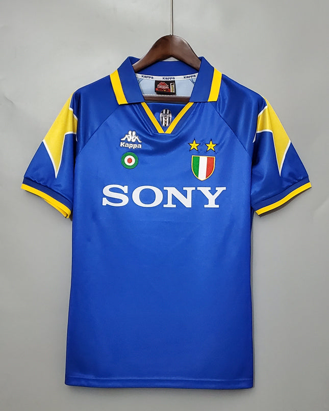 Juventus 1995/96 Away Shirt