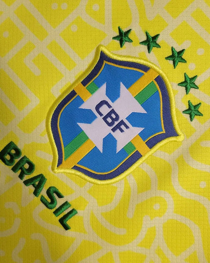 Camiseta local de Brasil 24/25