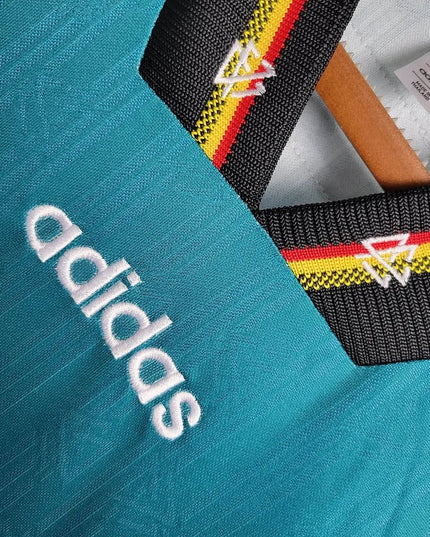 Camiseta de visitante de Alemania 96/97