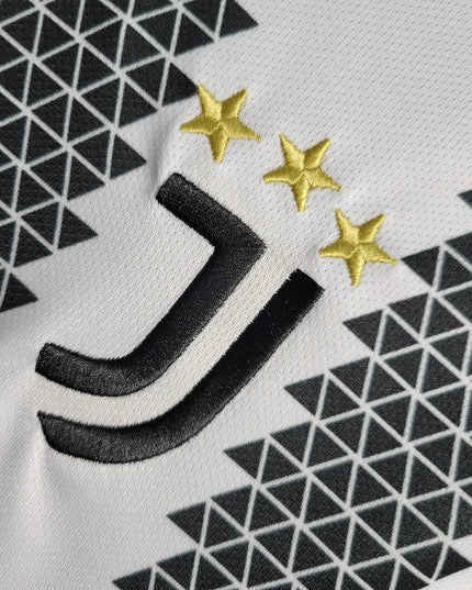 Juventus 22/23 Home Shirt