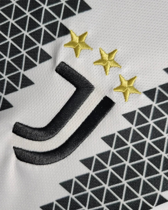 Juventus 22/23 Home Shirt