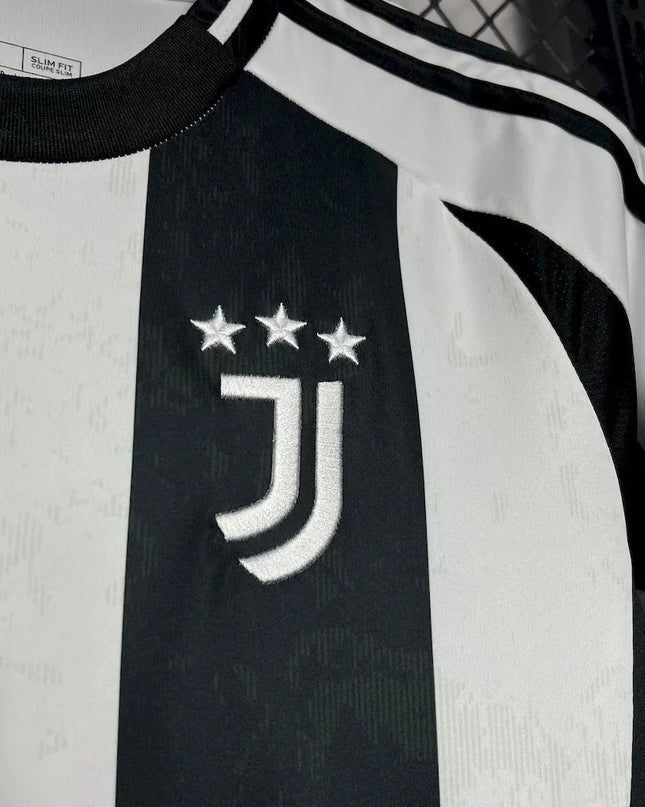Juventus 24/25 Home Shirt