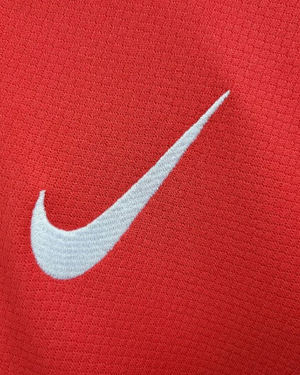 Camiseta local de Portugal 24/25