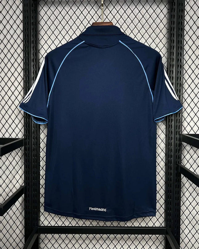 Camiseta visitante del Real Madrid 05/06 