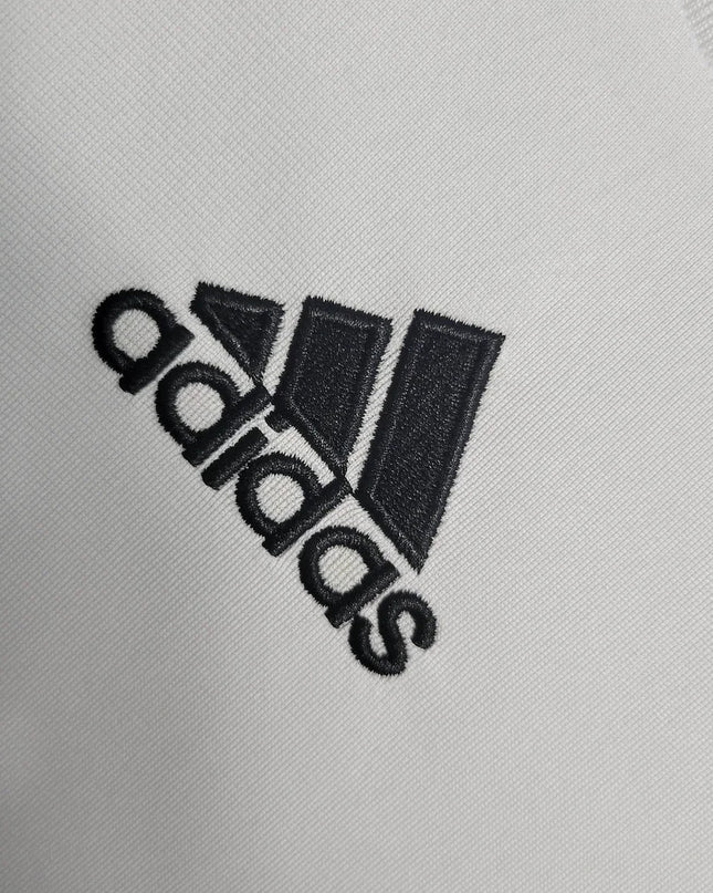 Camiseta local del Real Madrid 09/10