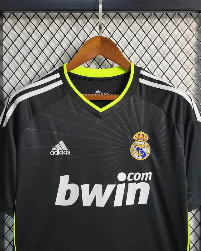 Camiseta de visitante del Real Madrid 10/11