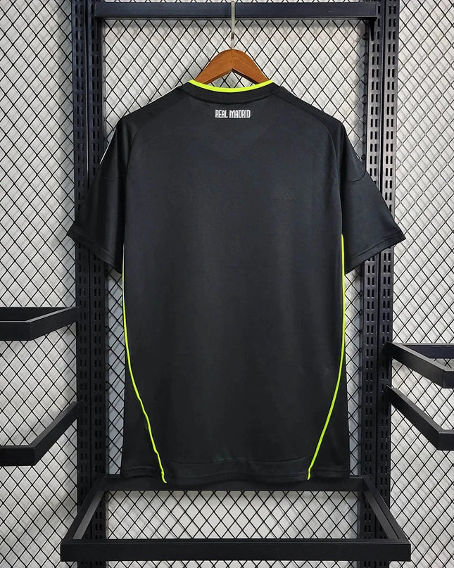 Camiseta de visitante del Real Madrid 10/11