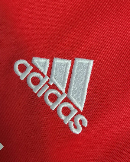 Camiseta especial tercera equipación del Real Madrid 11/12
