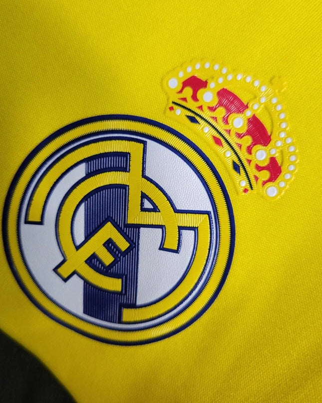 Real Madrid 2011 Goalkeeper Shirt