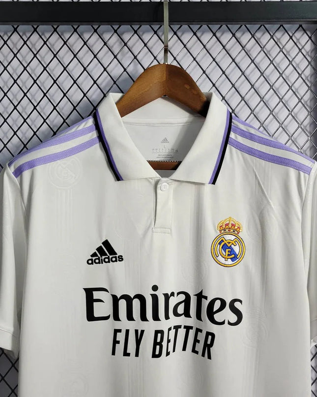 Camiseta local del Real Madrid 22/23