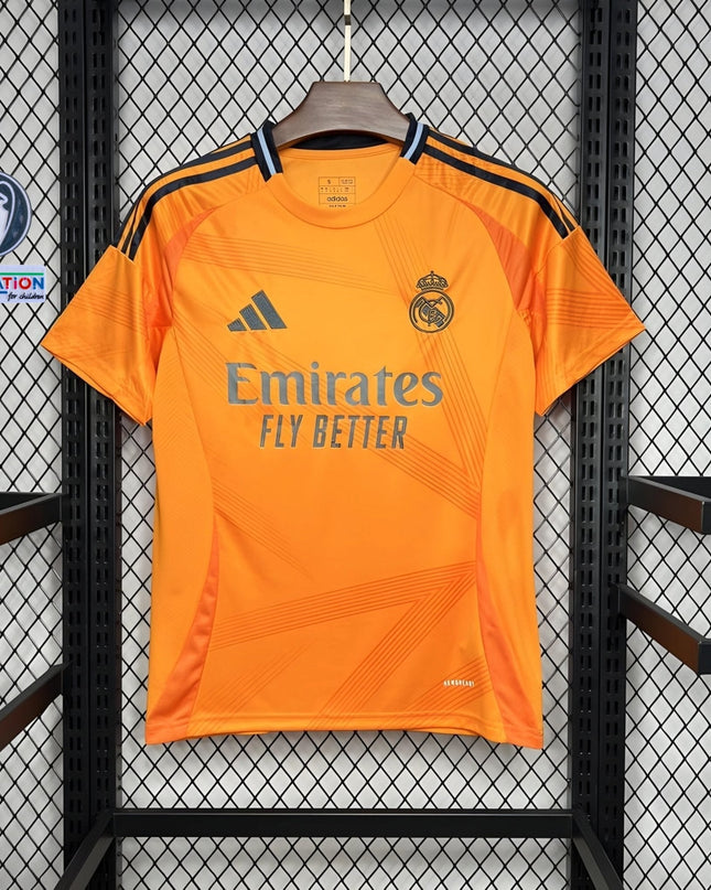 Camiseta de visitante del Real Madrid 24/25