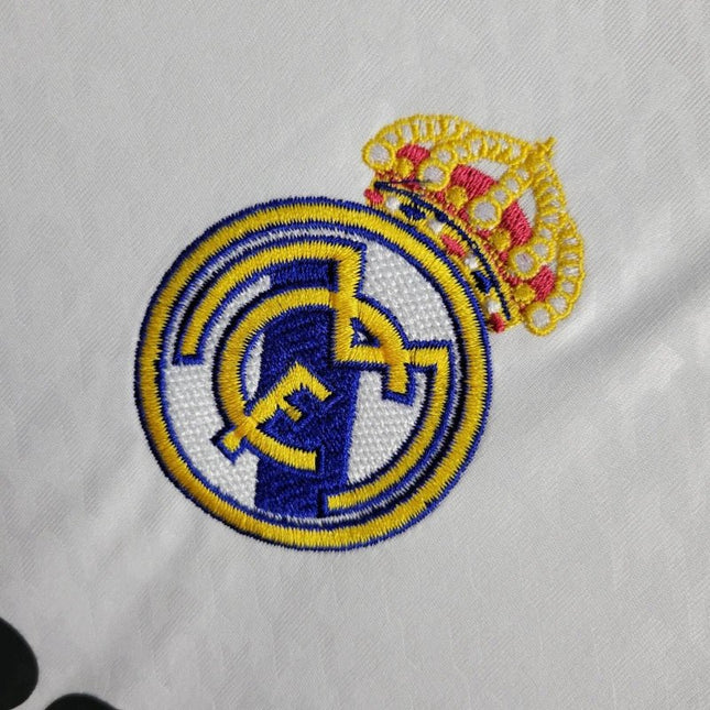 Camiseta de manga larga local del Real Madrid 24/25