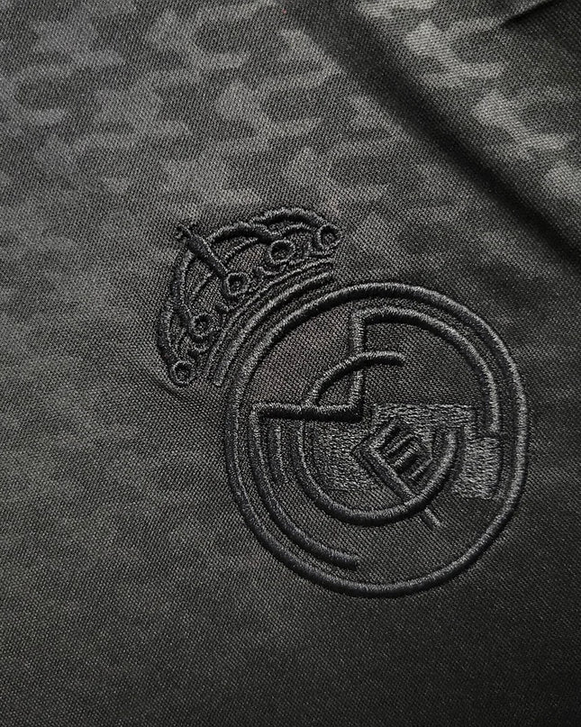 Camiseta negra especial del Real Madrid 24/25