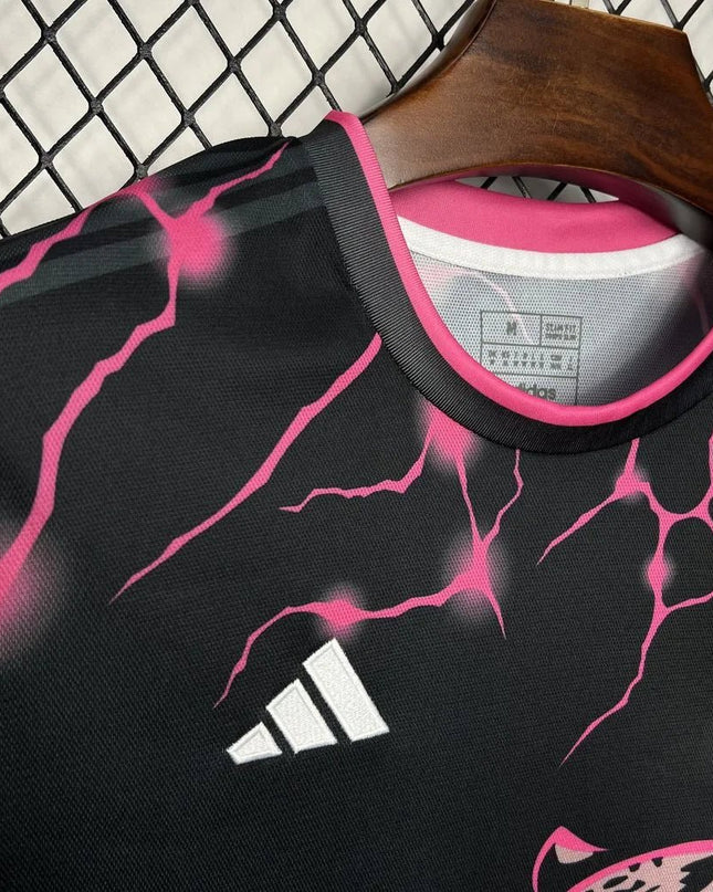Camiseta especial Pantera del Real Madrid 24/25