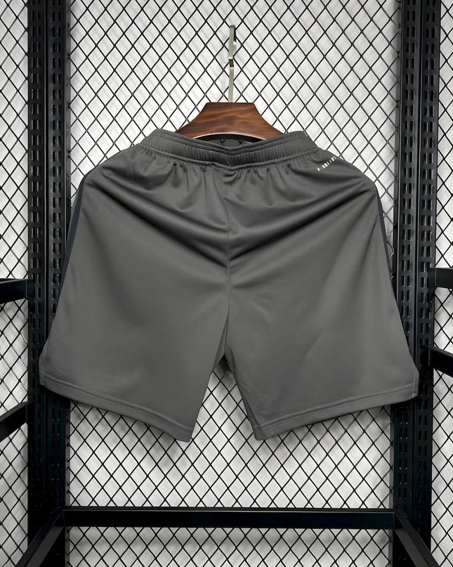 Pantalones cortos especiales de la tercera equipación del Real Madrid 24/25