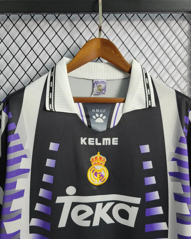 Camiseta especial tercera equipación del Real Madrid 97/98